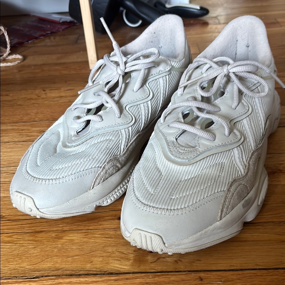 Adidas Originals Men’s Ozweego Sneakers